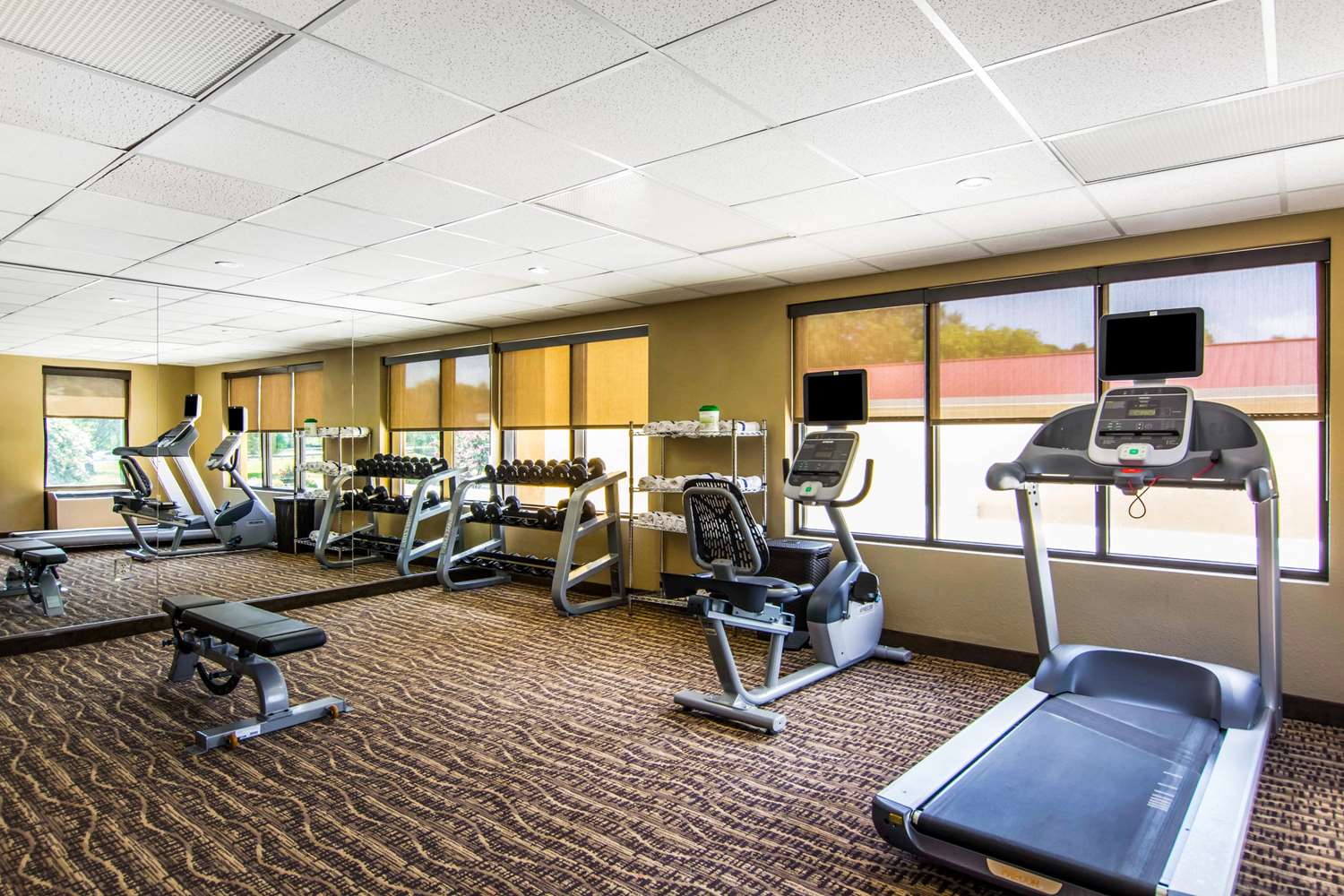 Comfort Inn Newport News Williamsburg East - photo 26