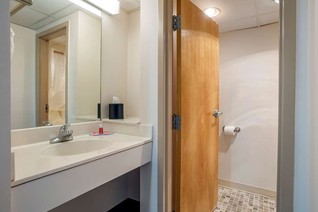 Econo Lodge Inn & Suites Rehoboth Beach - photo 17
