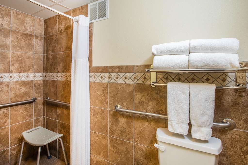 AmericInn by Wyndham Grand Forks - photo 12