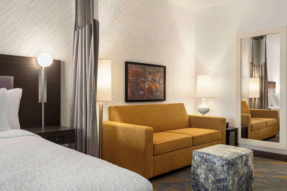 Home2 Suites by Hilton York - photo 17