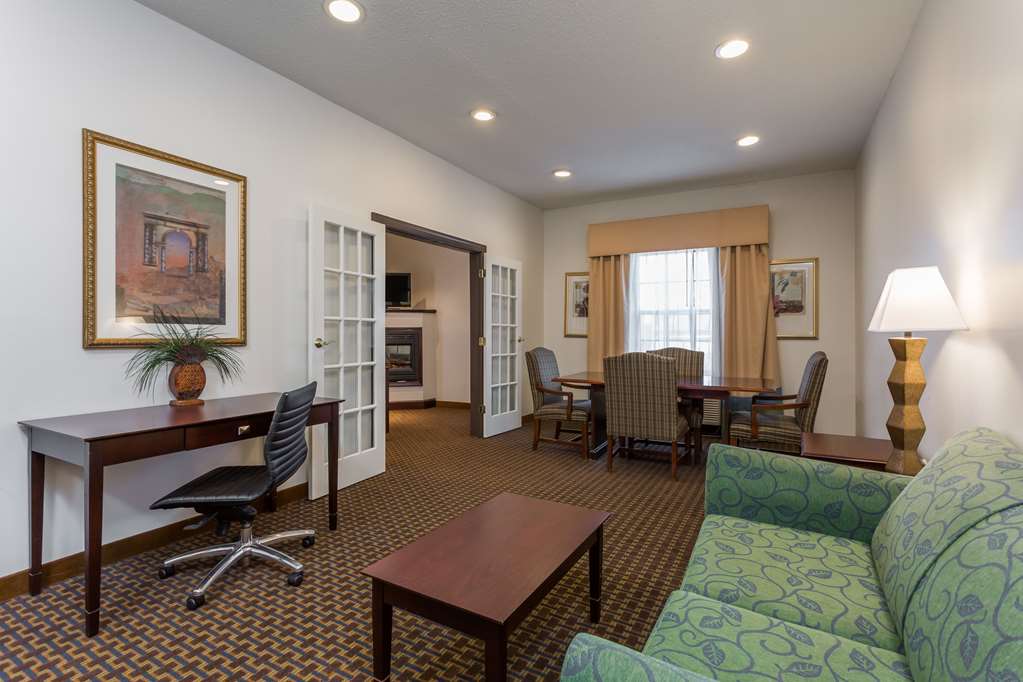 Wingate by Wyndham High Point Greensboro Airport South - photo 13