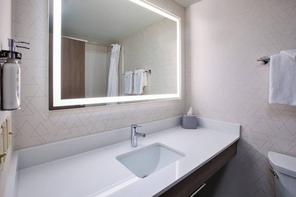 Holiday Inn Express Sault Ste. Marie by IHG - photo 24