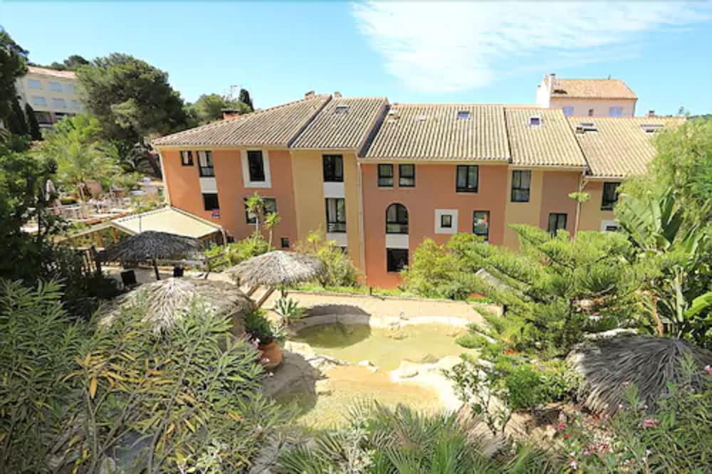 Hotel Résidence Les Mèdes in Hyeres, France