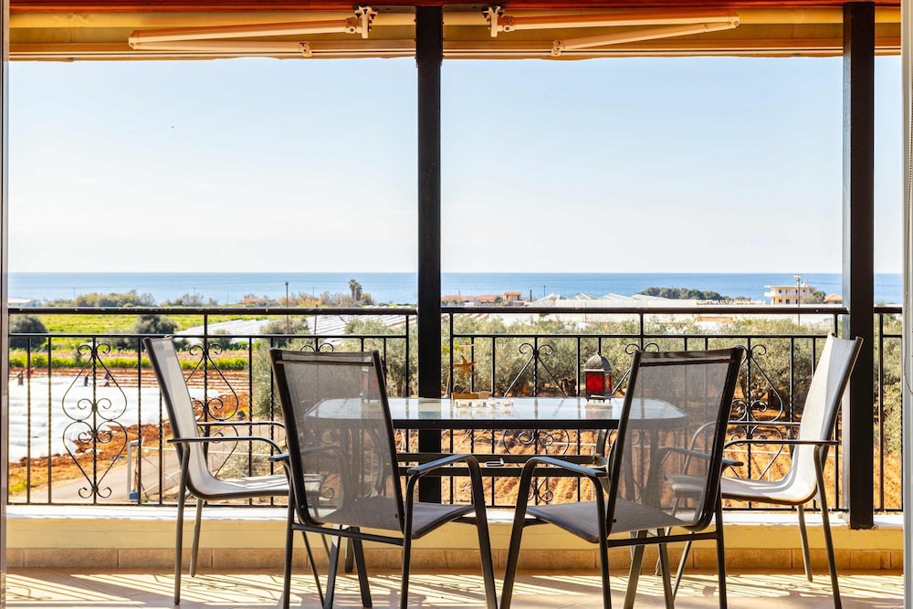 Filiatra Prive Escape Seaview Nature Serenity — 4-Star Luxury Hotel in Filiatra, Greece