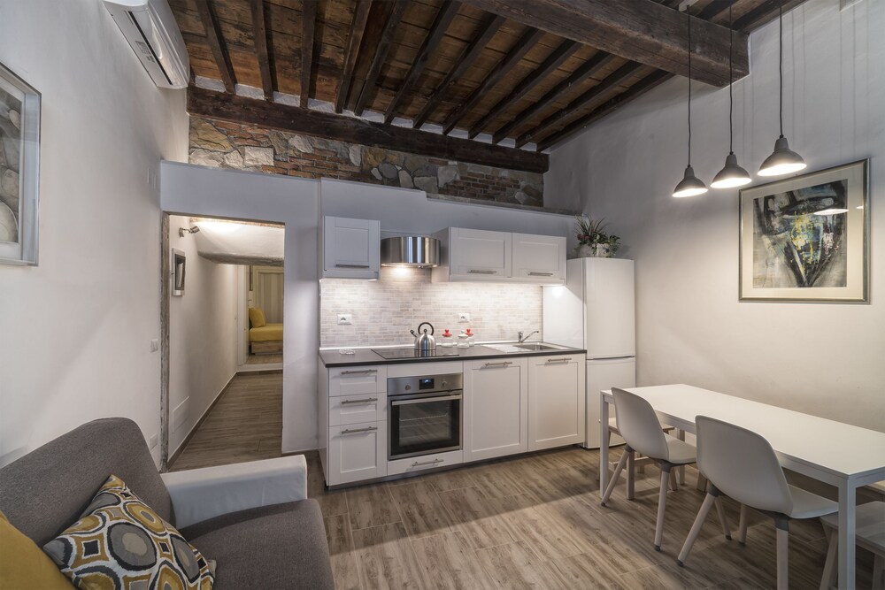 Guelfa House — 4-Star Luxury Hotel in Florence, Italy