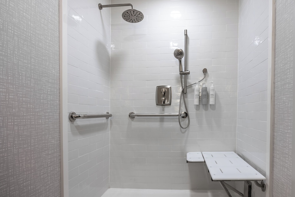Hampton Inn & Suites Alpharetta Roswell - photo 37