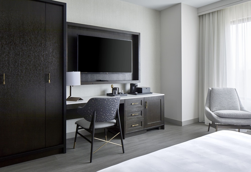 UNC Charlotte Marriott Hotel & Conference Center - photo 16