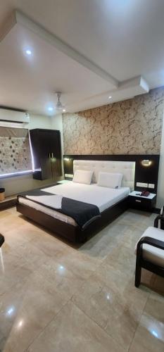 Sri Vijetha Royal — Rajahmundry