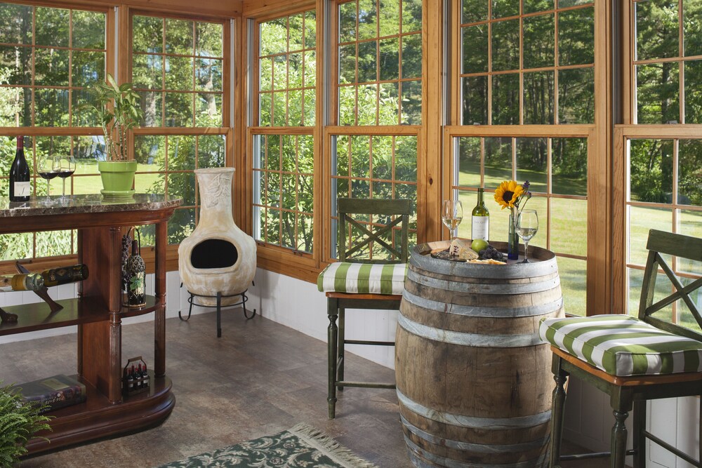 Wolf Cove Inn - photo 2