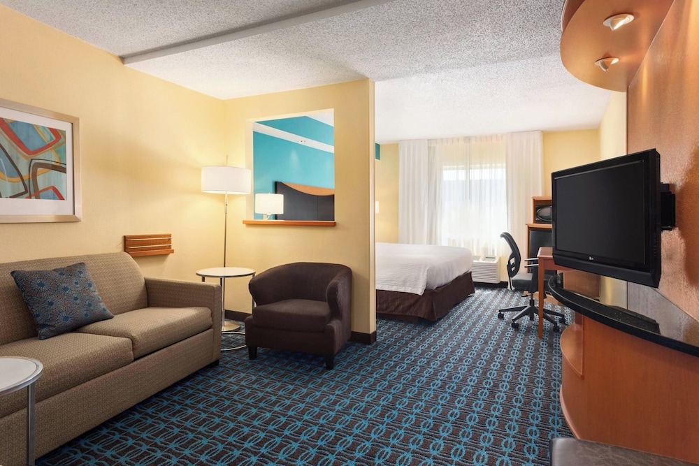 Fairfield Inn & Suites by Marriott Norman - photo 15