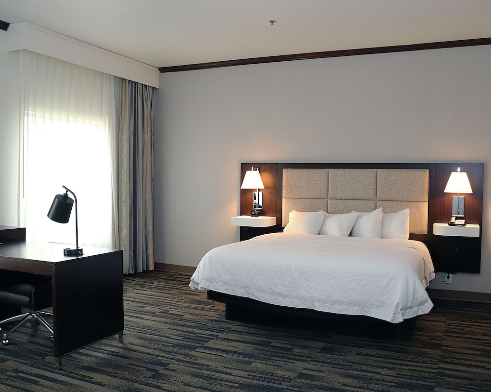 Hampton Inn & Suites Stephenville - photo 10