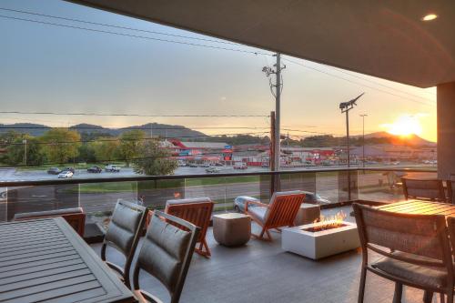 Holiday Inn & Suites Pigeon Forge Convention Center an IHG Hotel - photo 43