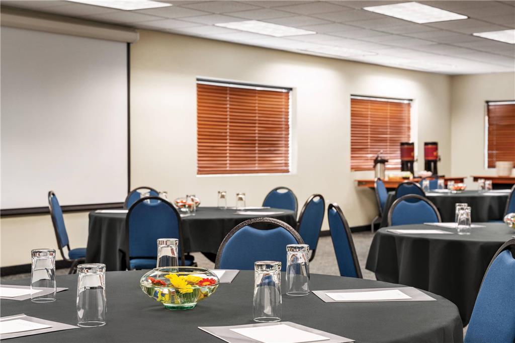 Radisson Hotel Portland Airport - photo 49