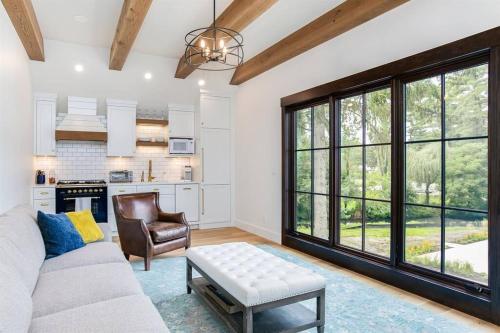 3 BR 2 BA Loft at Fr. Sorin's w Paddle Tennis — 4-Star Luxury Hotel in South Bend, United States