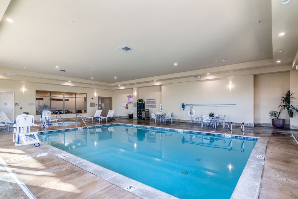 Embassy Suites Palmdale - photo 30