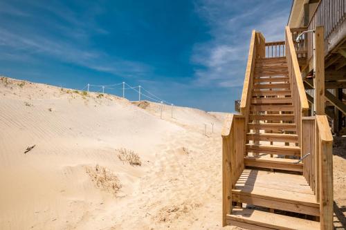 Absolute Beach by Oak Island Accommodations - photo 4
