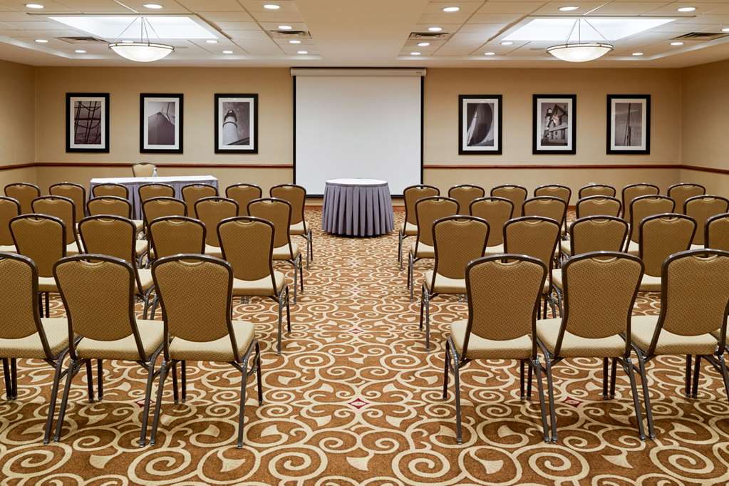 Clarion Hotel Portland Airport ME - photo 17