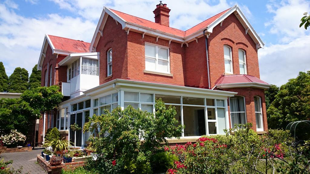 Meriam Bed and Breakfast and Explore Tasmania with Meriambb