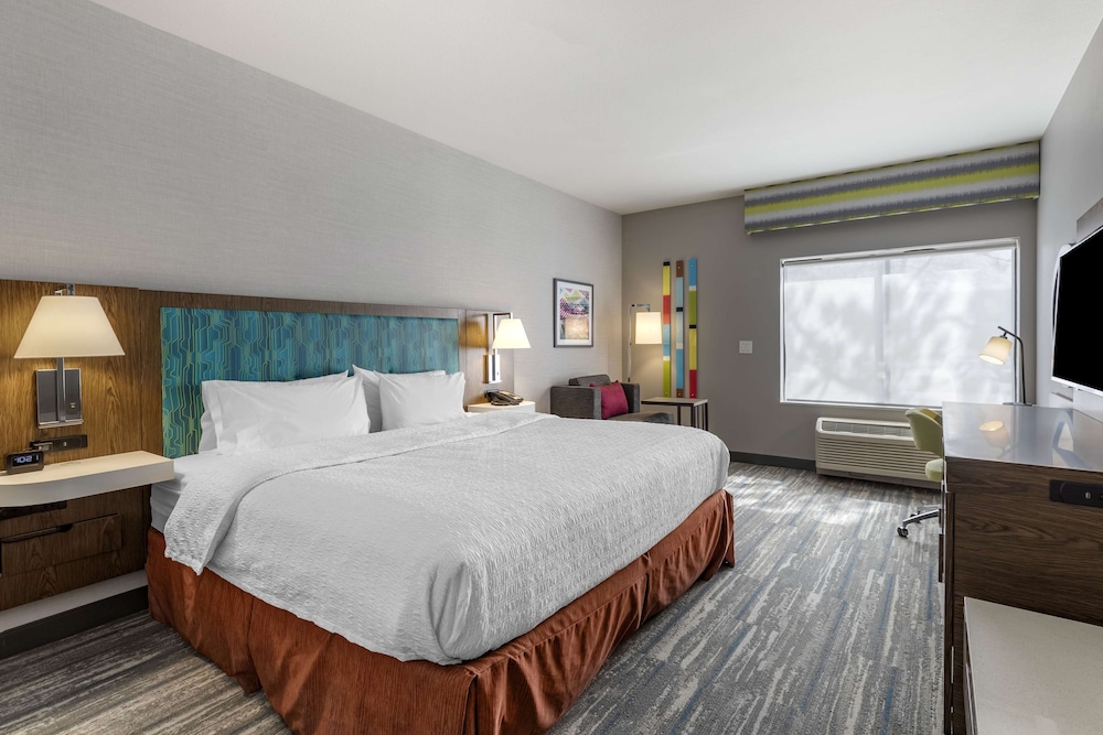 Hampton Inn Ft Collins - photo 10
