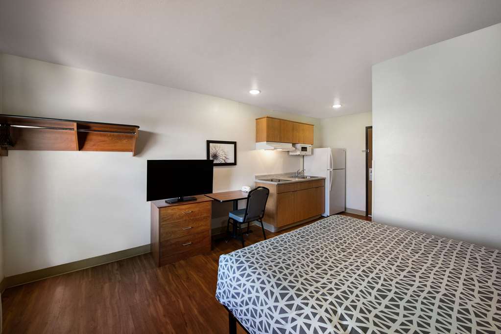 WoodSpring Suites Columbus Southeast - photo 11