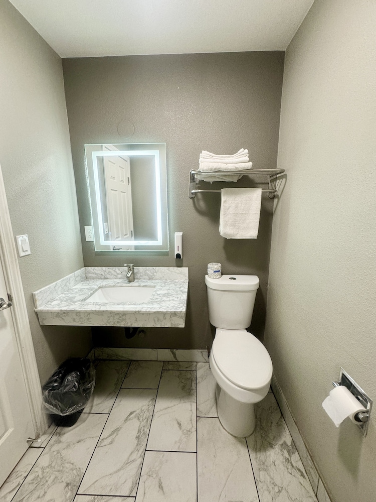 Villa Court Inn Oroville - photo 12