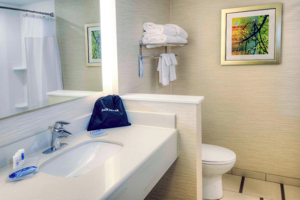 Fairfield Inn & Suites by Marriott Princeton - photo 13
