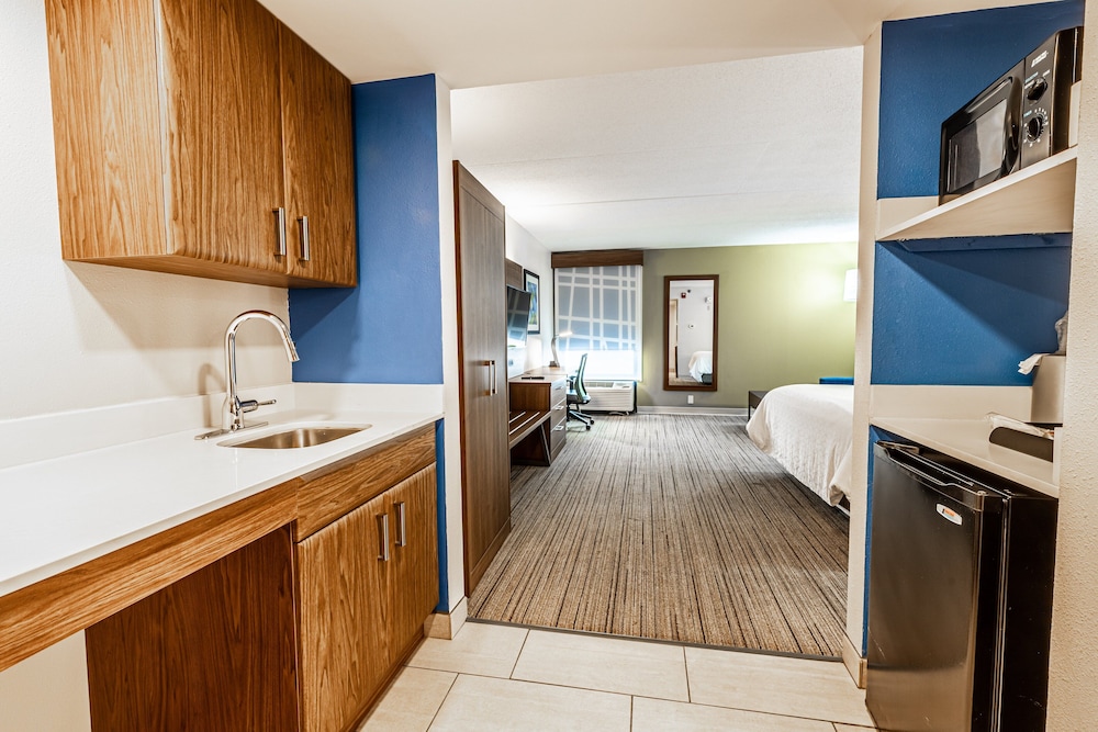 Holiday Inn Express Indianapolis South by IHG - photo 24