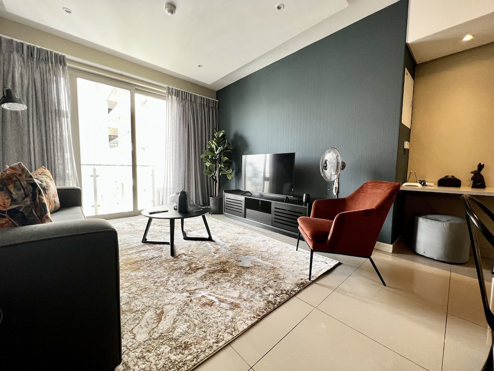 The Tyrwhitt Unit 1112 — 4-Star Luxury Hotel in Johannesburg, South Africa