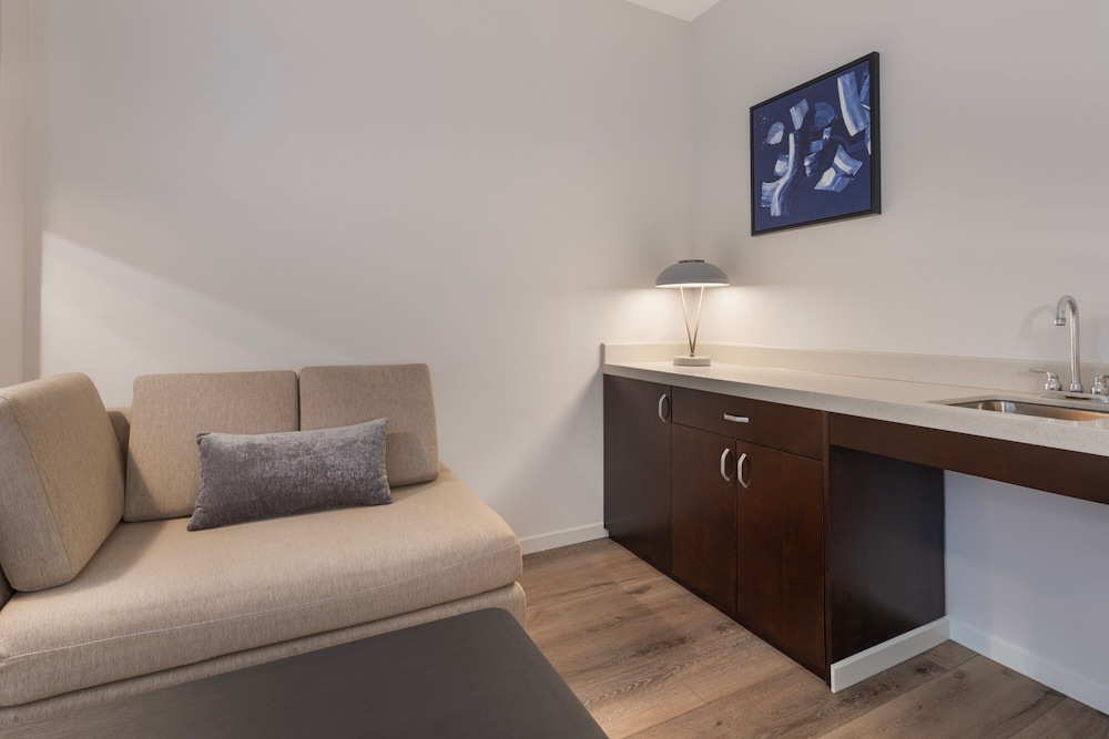 Courtyard by Marriott New York Manhattan SoHo - photo 14