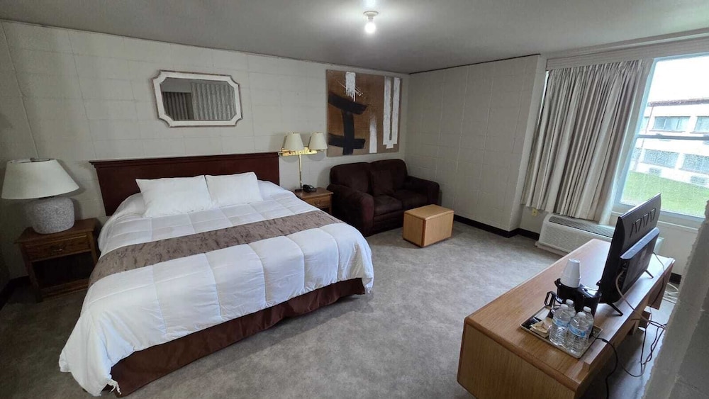 Smartwood Inn - photo 13
