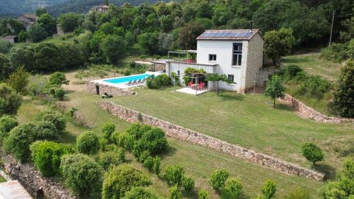 Terre Rouge - carbon neutral hotel in Unknown City