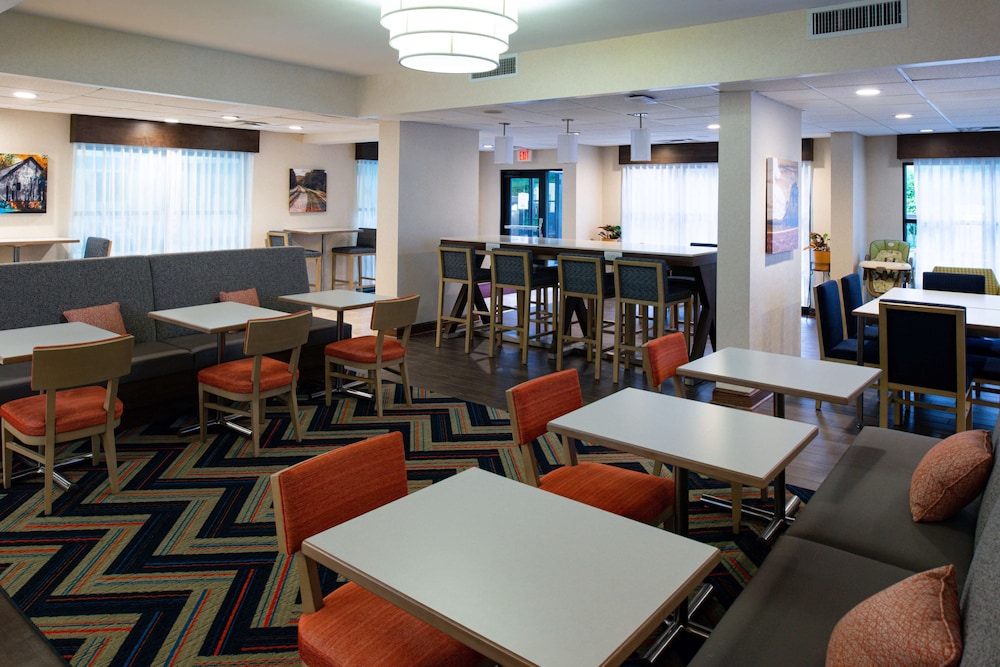 Hampton Inn Wytheville - photo 54