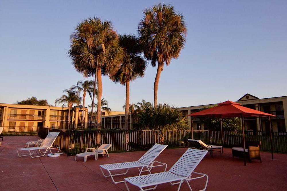 Winter Haven Gardens Inn - photo 3