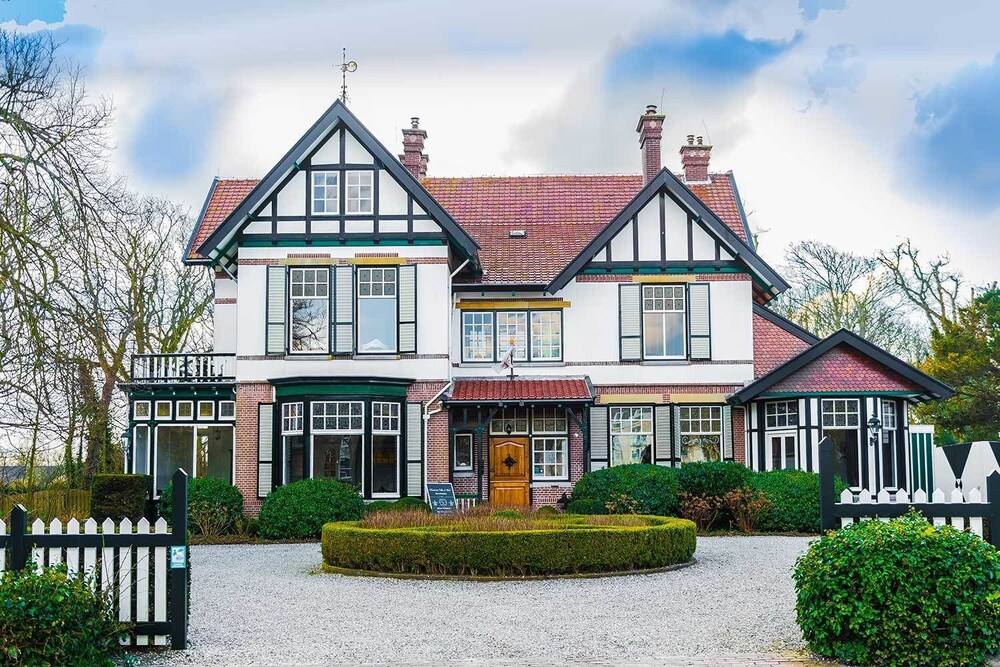Residentie Villa De Wael — 4-Star Luxury Hotel in Domburg, Netherlands
