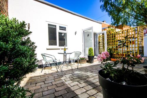 Self Contained Holiday Accommodation in the Heart of Easingwold with Parking
