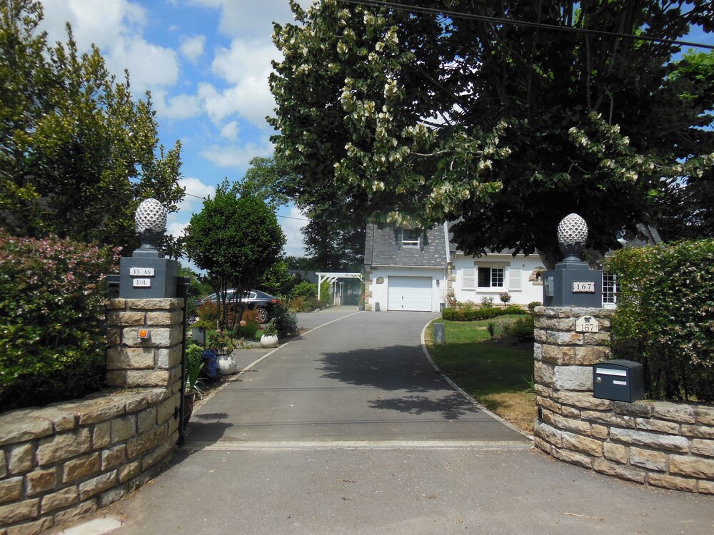 Ty an eol — 4-Star Luxury Hotel in Saint-Evarzec, France