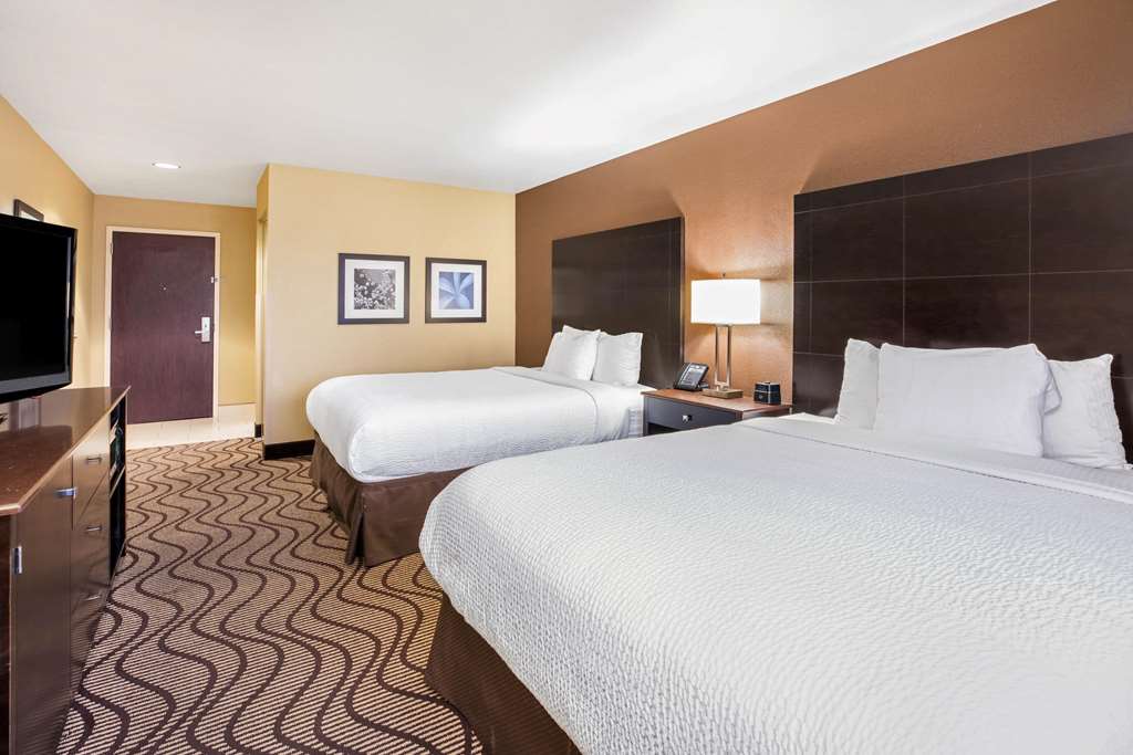 La Quinta Inn & Suites by Wyndham Meridian Boise West - photo 12