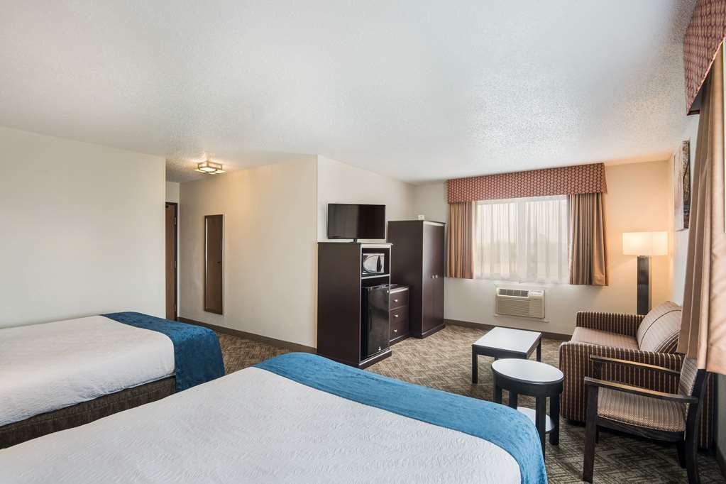 Best Western Mt. Pleasant Inn - photo 10