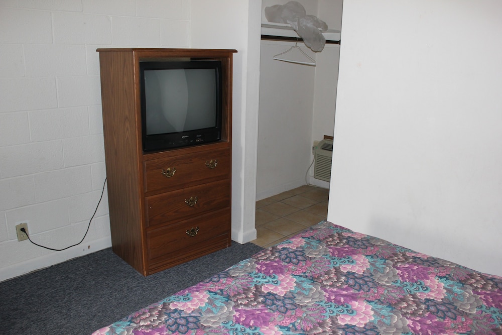 Hastings Inn - photo 28
