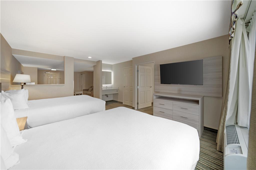 Best Western Plus Twin View Inn & Suites - photo 36