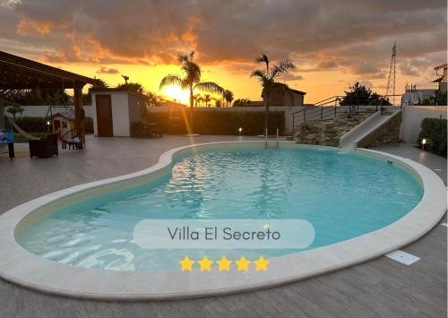 Villa El Secreto Luxury con piscina sauna e idromassaggio vicina al mare e montagna — 4-Star Luxury Hotel in Borgetto, Italy