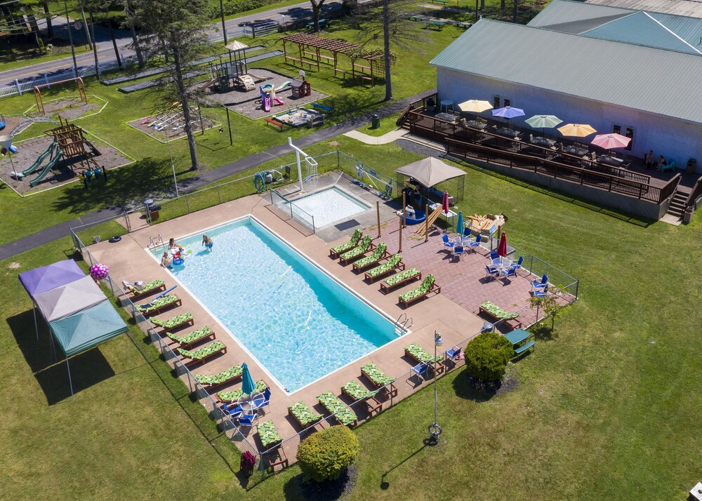 Chestnut Grove Resort - photo 87