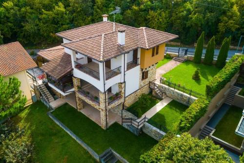 Vila Ira — 4-Star Luxury Hotel in Vergina, Greece