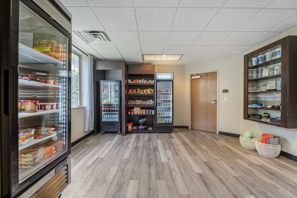Comfort Suites Lake Geneva East - photo 31