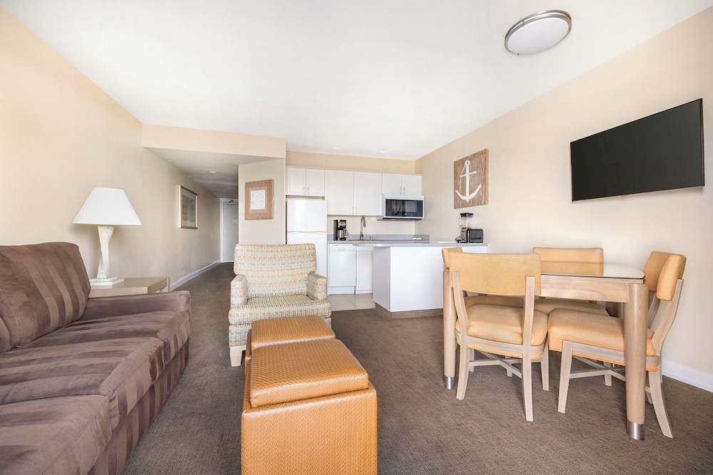 Hilton Vacation Club Riviera Beach & Shores CA - photo 40