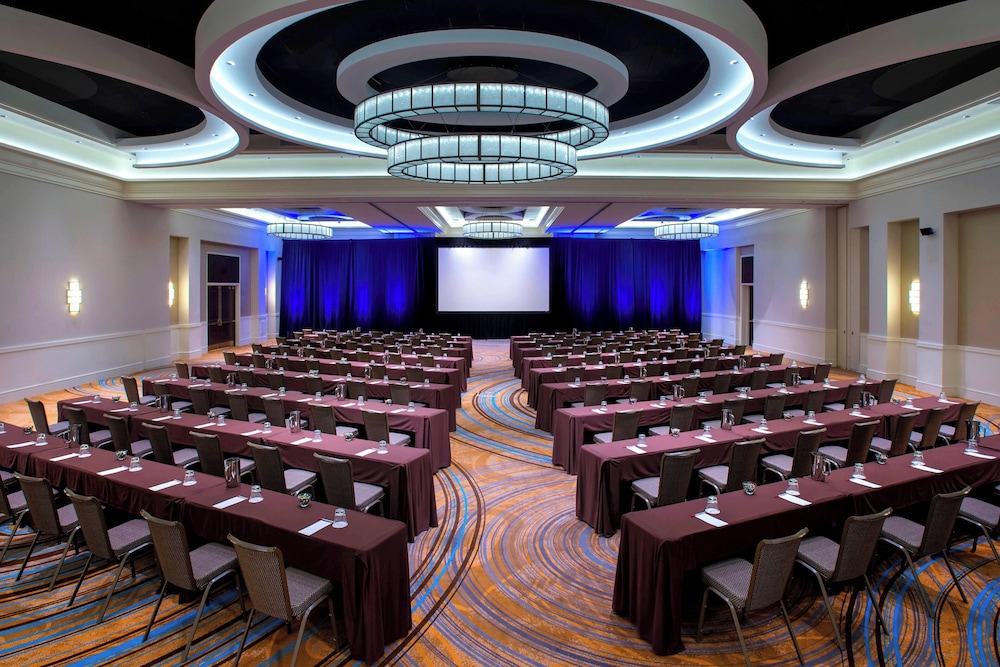 Newark Liberty International Airport Marriott - photo 40