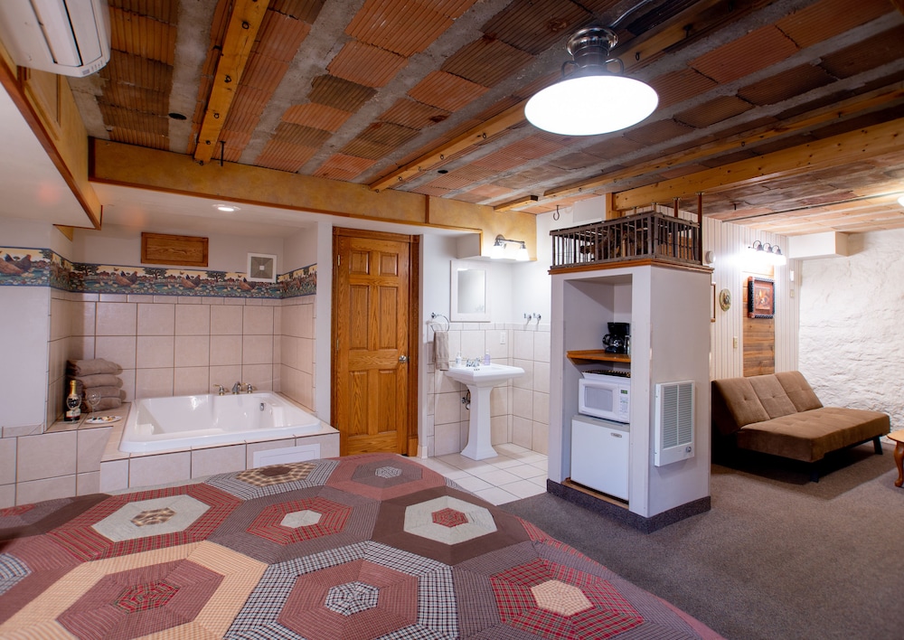 Stone Mill Hotel & Suites - photo 94
