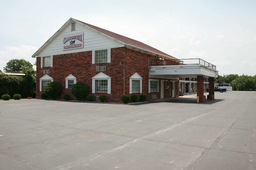 Claremore Motor Inn - photo 18