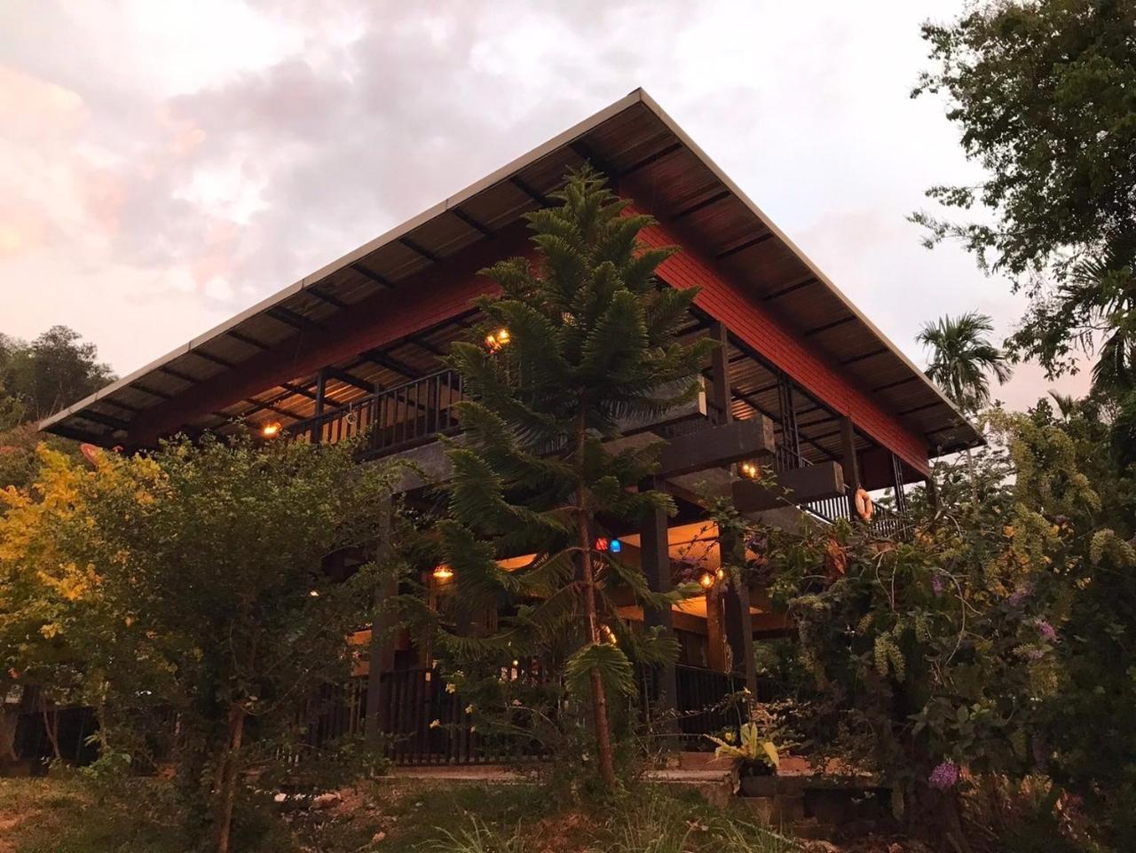 66 Baanaisuan 66 บ้านในสวน in Betong, Thailand