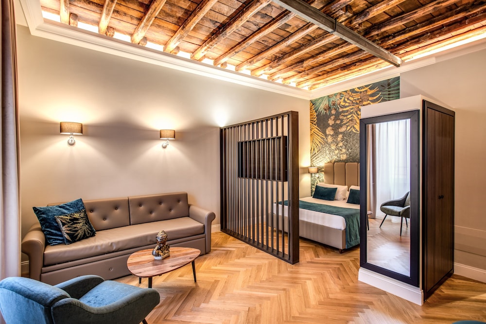 Relais De La Poste in Rome, Italy